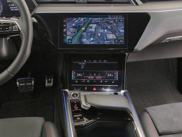 صورة 6 لـ 2024 AUDI Q8 E-TRON
