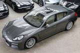 Porsche Panamera 4 14Wege Bi-Color ACC Schiebedach 360° - Porsche Panamera 4s mit Benzin-Antrieb