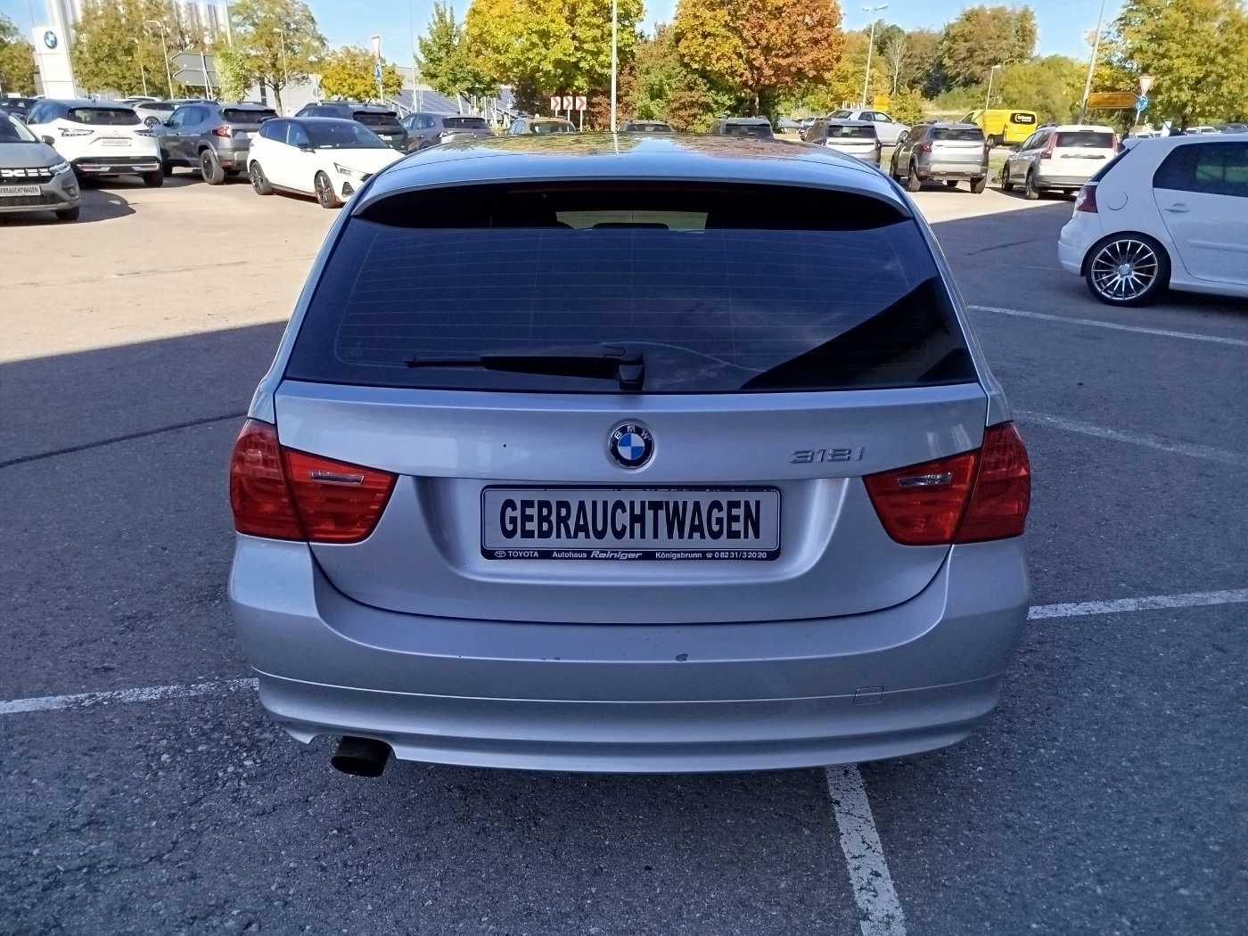 BMW 318 2010 — photo 5