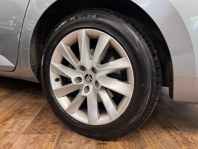 Skoda SUPERB STYLE/ 1.HAND/ GARANTIE/ PANO/ ASSIST. Skoda SUPERB STYLE/ 1.HAND/ GARANTIE/ PANO/ ASSIST.
