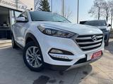 Hyundai Tucson Advantage 4WD *KAMERA/NAVI/AHK* - Hyundai TUCSON: Automatik