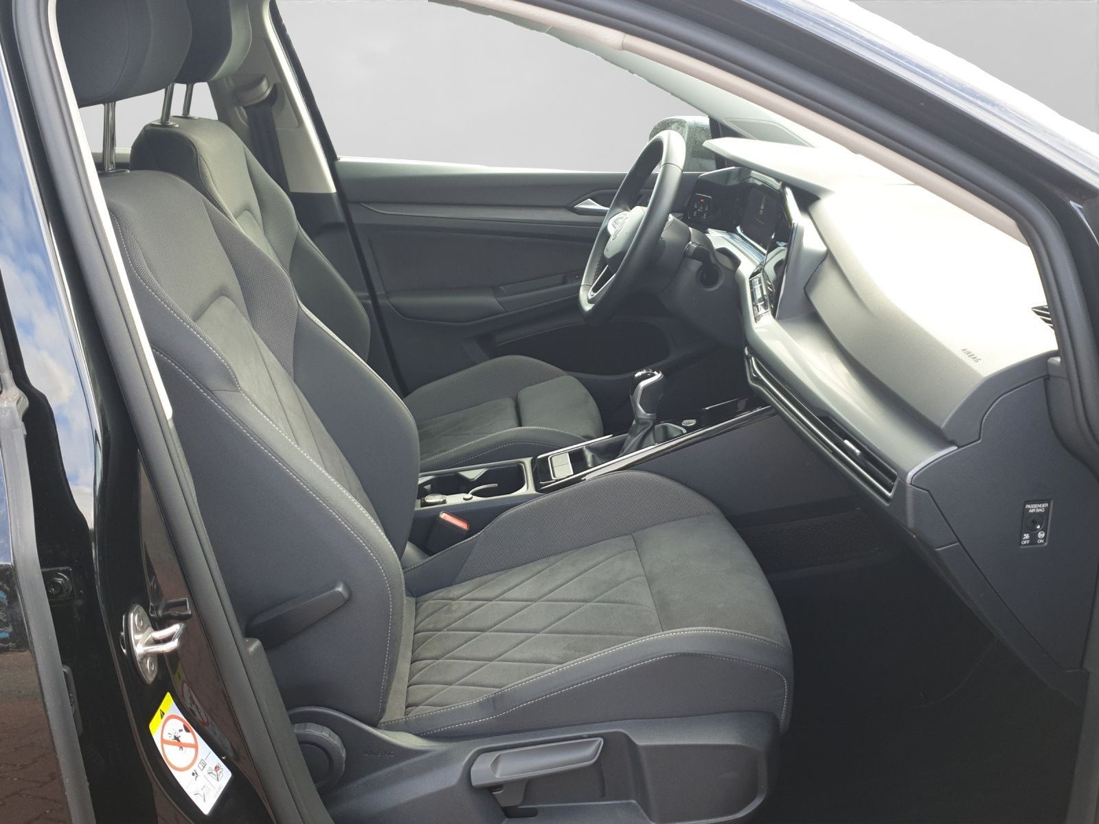 Volkswagen Golf 1.5 TSI STYLE KAMERA PDC LED LM18 foto 4