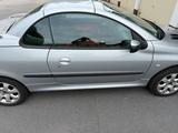 Peugeot 206 CC Platinum 135 Platinium - Peugeot 206 Platinium mit Benzin-Antrieb