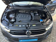 Fahrzeugabbildung Volkswagen Tiguan Allspace 2.0 TDI R-Line 4M LEDER PANO STH