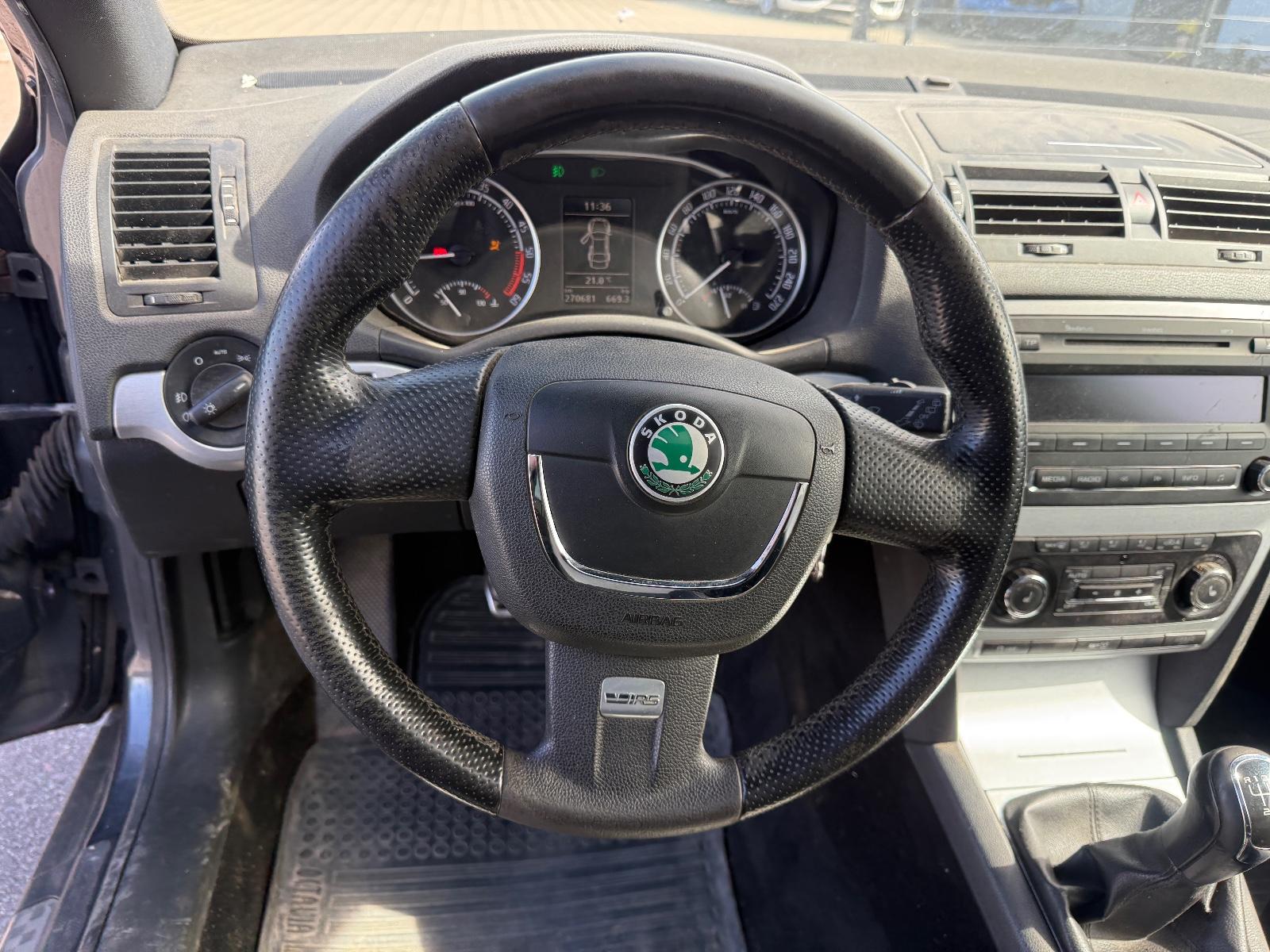 Skoda Octavia 2011 — photo 12