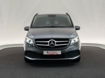 Mercedes V 220 - 2