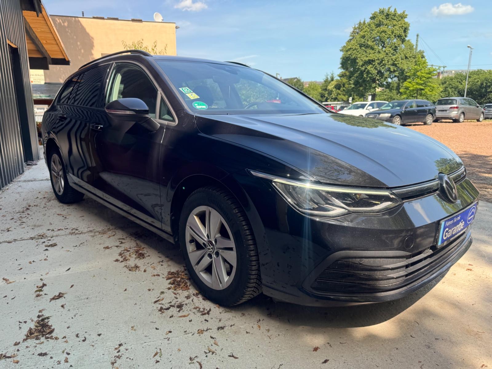 Volkswagen Golf VIII Variant Life*LED*Navi*SHZ*AppleCarPlay
