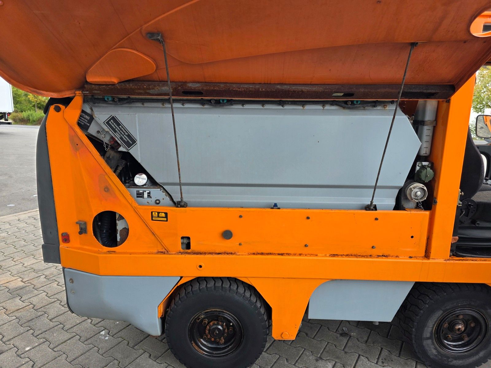 Fahrzeugabbildung Schmidt SK 153 SX / Kehrmaschine / 6.078h