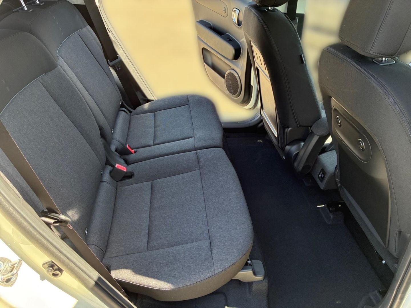 Hyundai INSTER – Bild 14