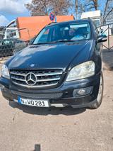 Mercedes-Benz 320. ML - Mercedes 320 SUV