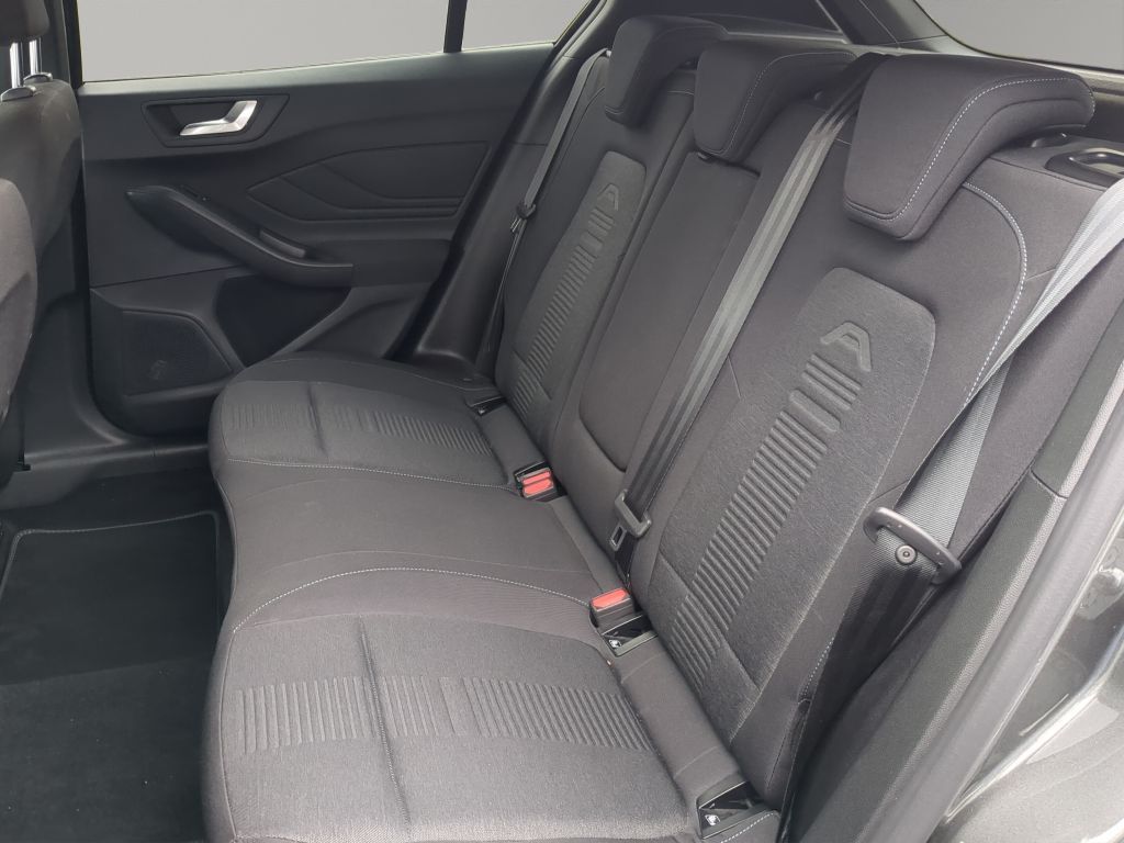 Fahrzeugabbildung Ford Focus ACTIVE EcoBoost AHK/LED/RFK