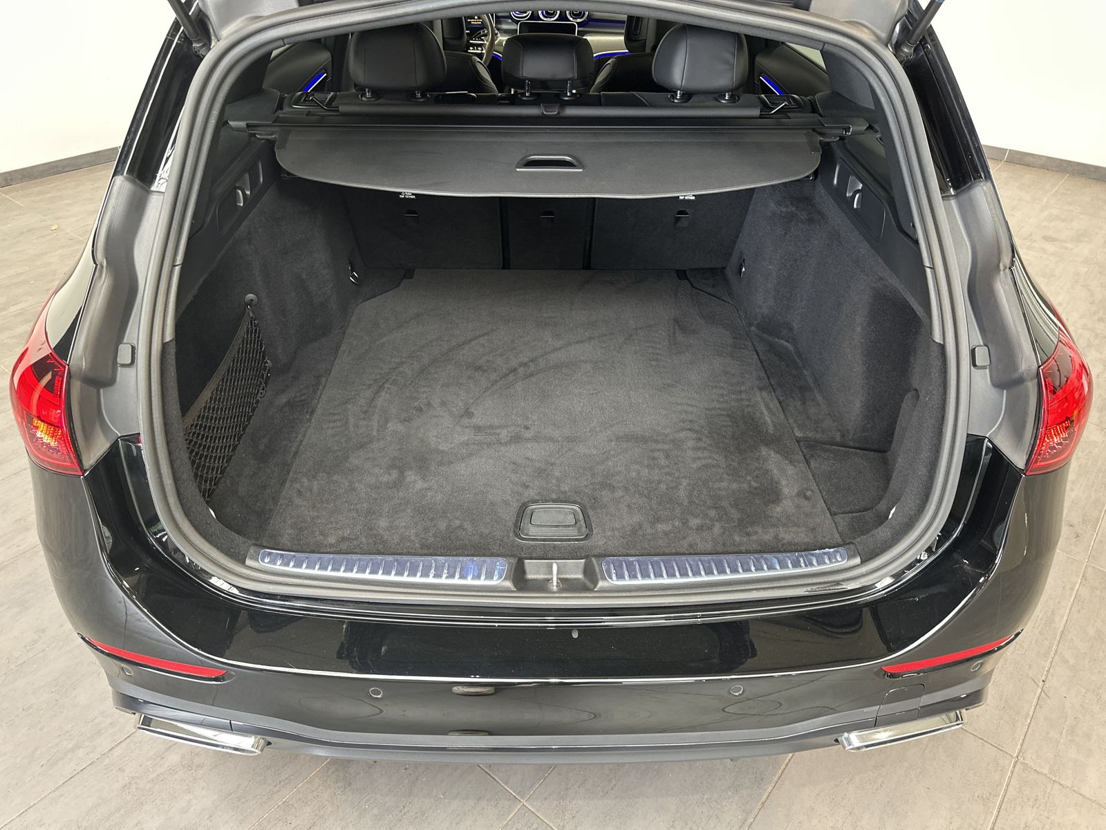 Fahrzeugabbildung Mercedes-Benz C 220d T AMG-Line 4Matic NAV+LED+ACC+HUD+PANO+PP