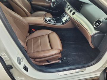 Mercedes E 220 - 8