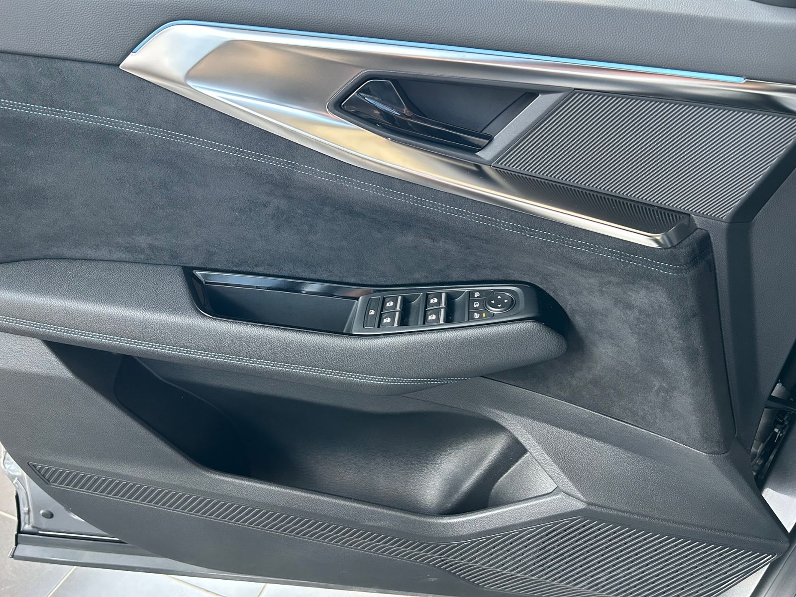 Fahrzeugabbildung Renault Austral Techno Esprit Alpine 160 MASSAGE NAV 20"