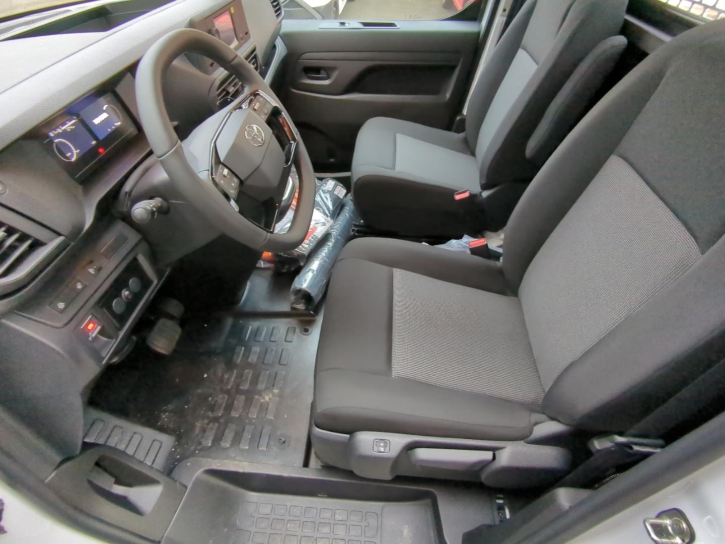 Toyota Proace L1 Pritschenaufbau Electric EV 50kWh 136 