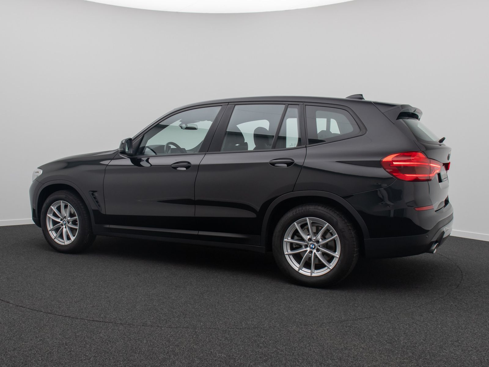 Fahrzeugabbildung BMW X3 xD20d PDC CockpiPlus Sportsitz LED 18Zoll