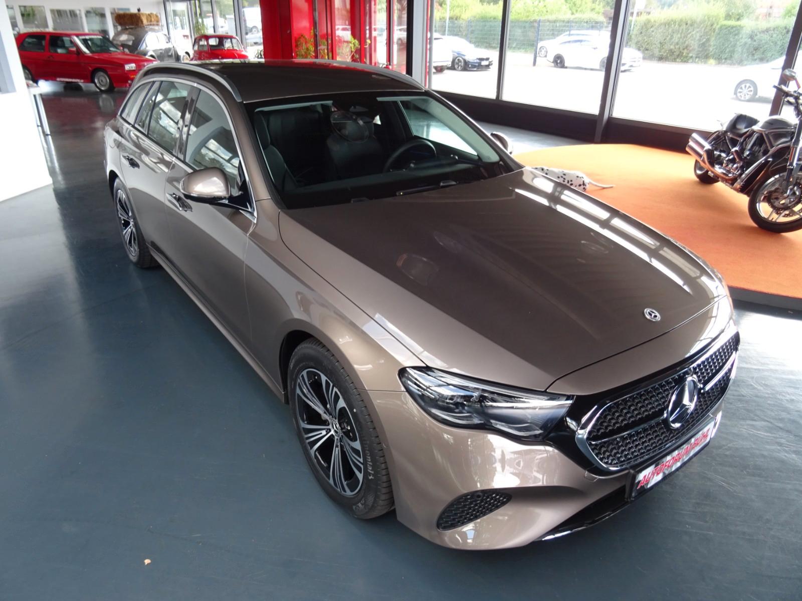 Mercedes-Benz E 220 d T 4Matic / Rollstuhl-Komplett Umbau