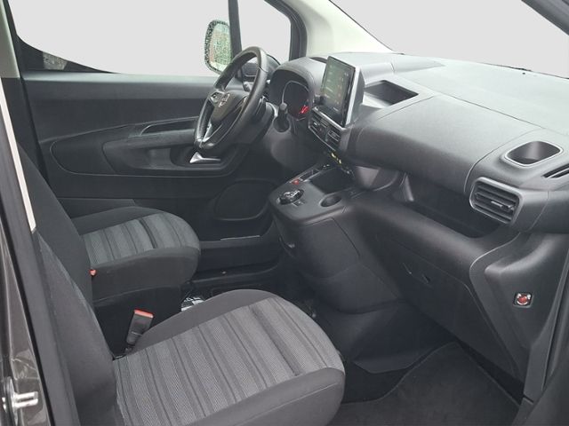 Fahrzeugabbildung Opel Combo Life E Ultimate XL Rollstuhlgerecht
