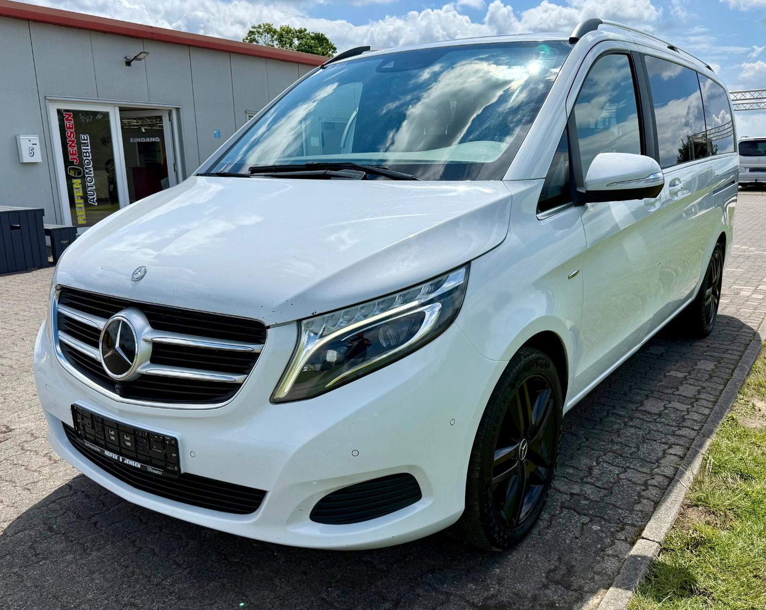 Mercedes-Benz V 250 AVANTG./EDITION lang/LED/Leder/S.Heft/Dist