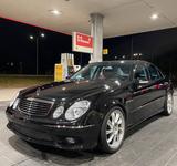 Mercedes-Benz Mercedes E55 AMG Top Zustand - Mercedes-Benz aus 2006: E55