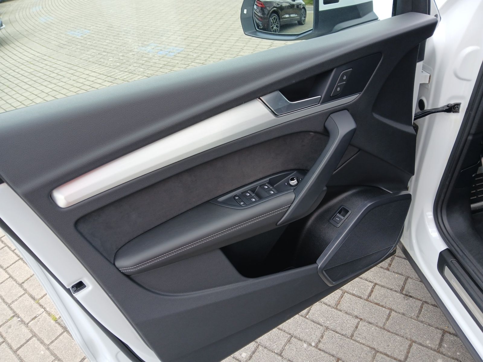 Fahrzeugabbildung Audi Q5 45 TFSI advanced quattro S-tronic LED Nai AVC