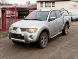 Mitsubishi L200 2.5 PICK-UP 4X4 HARDTOP AHK KLIMA TÜV 12/26 - Mitsubishi L200: Hardtop