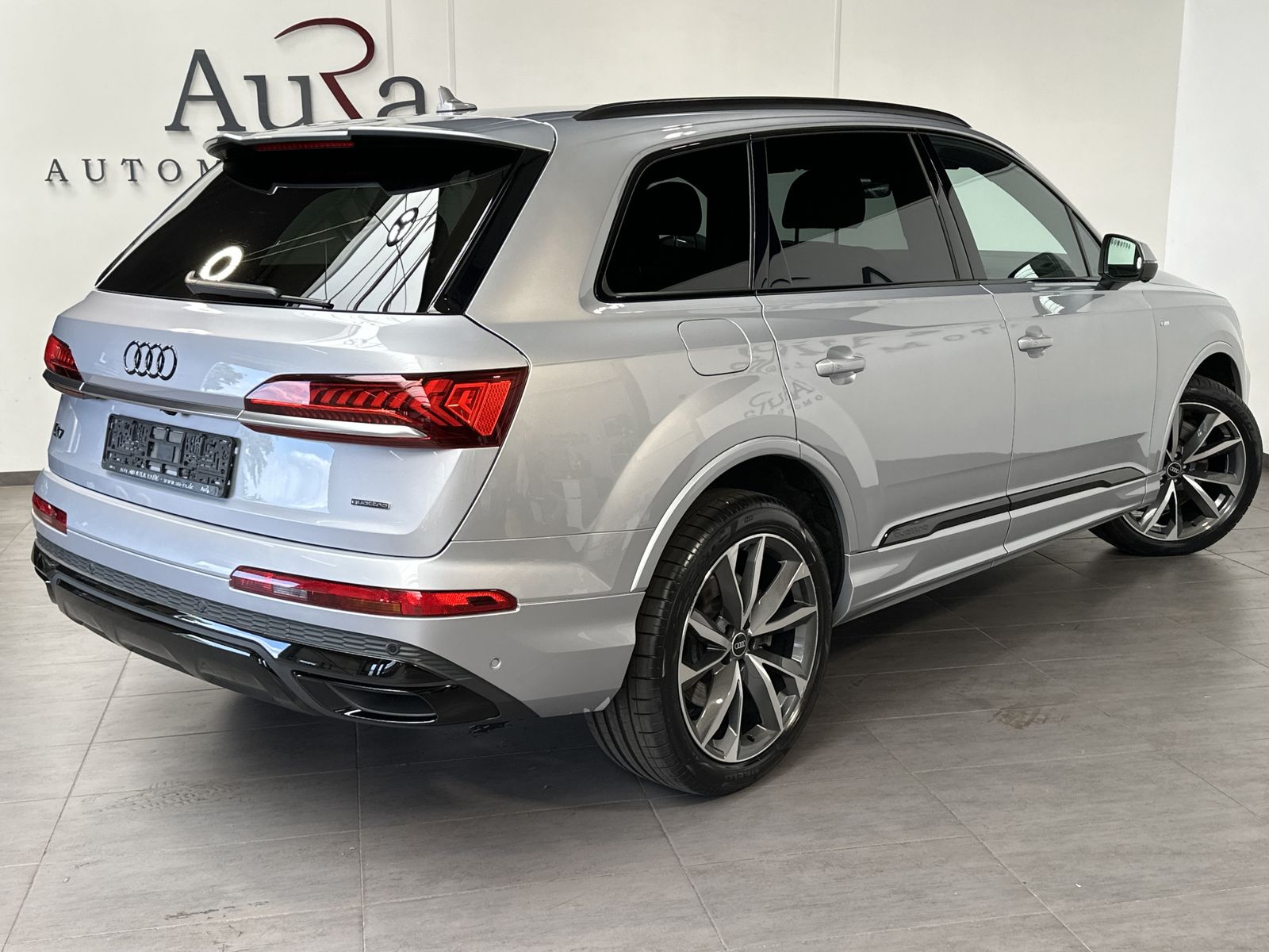 Fahrzeugabbildung Audi Q7 55 TFSI e Qu S-Line NAV+LED+KAM+PANO+VCOCKPIT