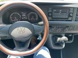 Volkswagen T6 Caravelle - gebrauchte Volkswagen T6 Caravelle aus dem Jahr 2024