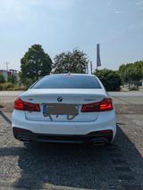 BMW 520d xDrive A / M Paket / inkl. Wartungspaket - BMW 520: 520d M Paket