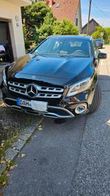 Mercedes-Benz GLA 250 /Standheiz. /360 Kamera/8-fach bereift - Mercedes-Benz GLA-Class in München