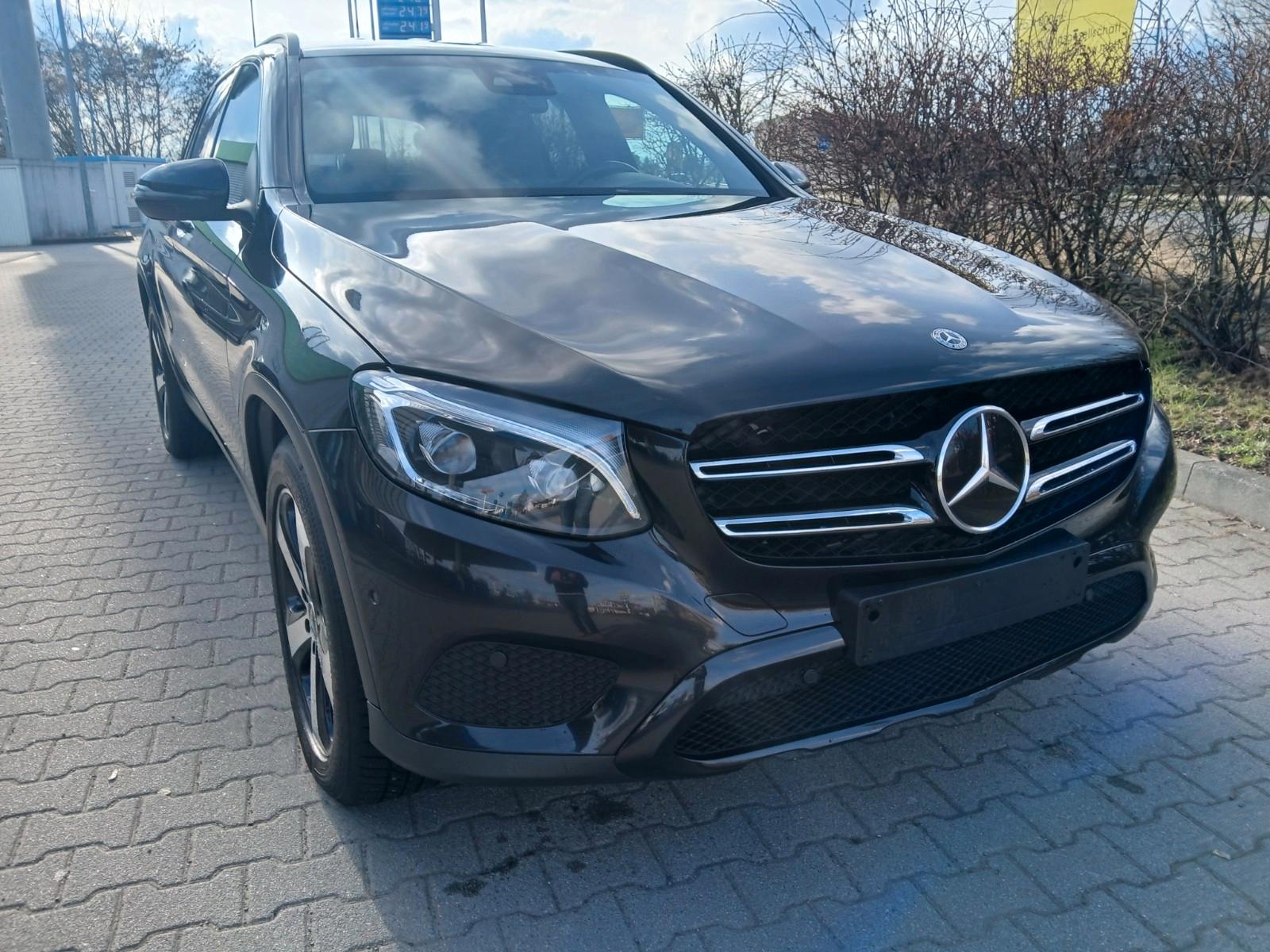 Mercedes-Benz GLC 350 GLC GLC 350 d 4Matic AMG 259 PS