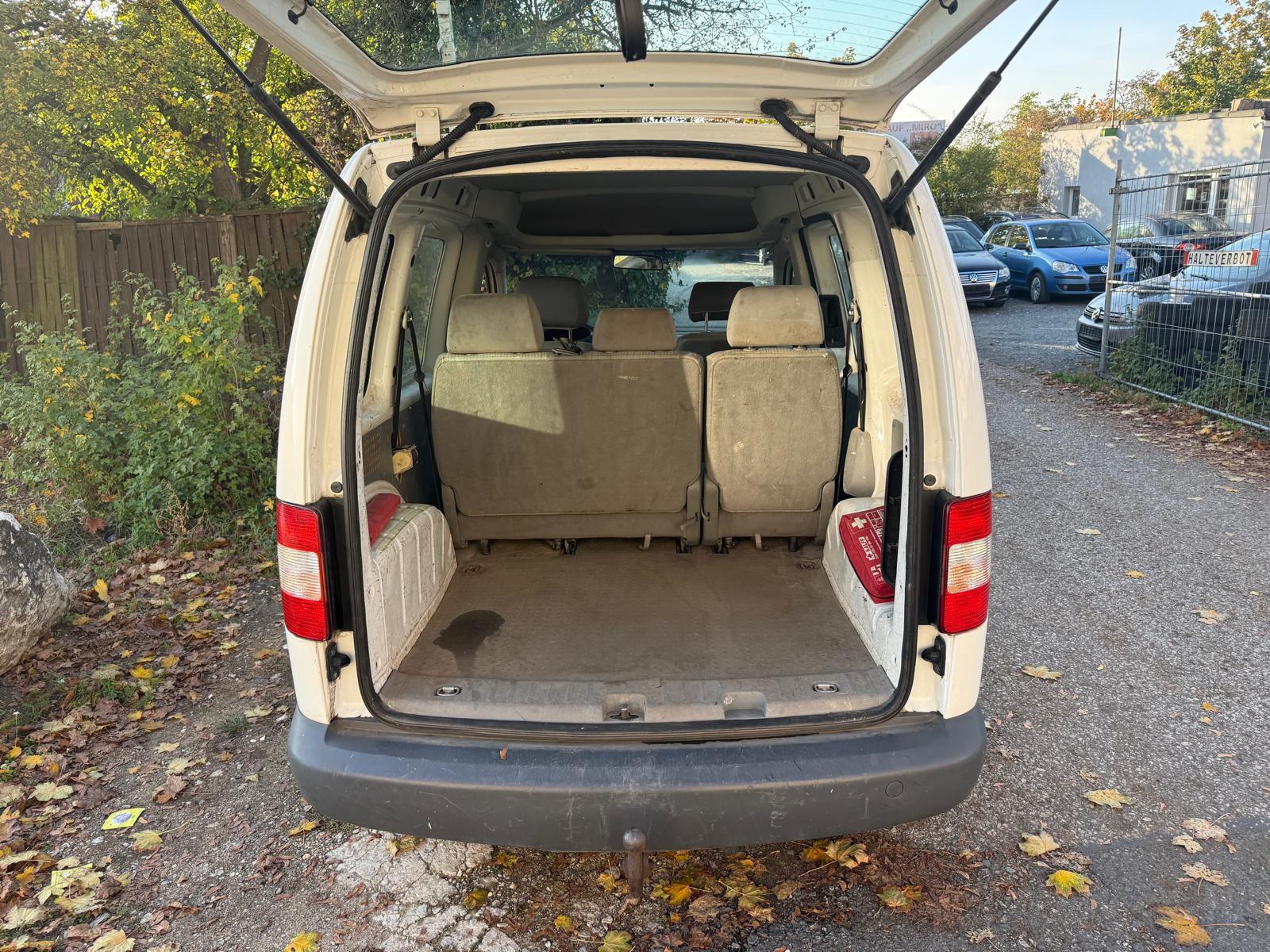 Volkswagen Caddy 2006 — двигун 1.896 cm³, 105 HP (77kW)