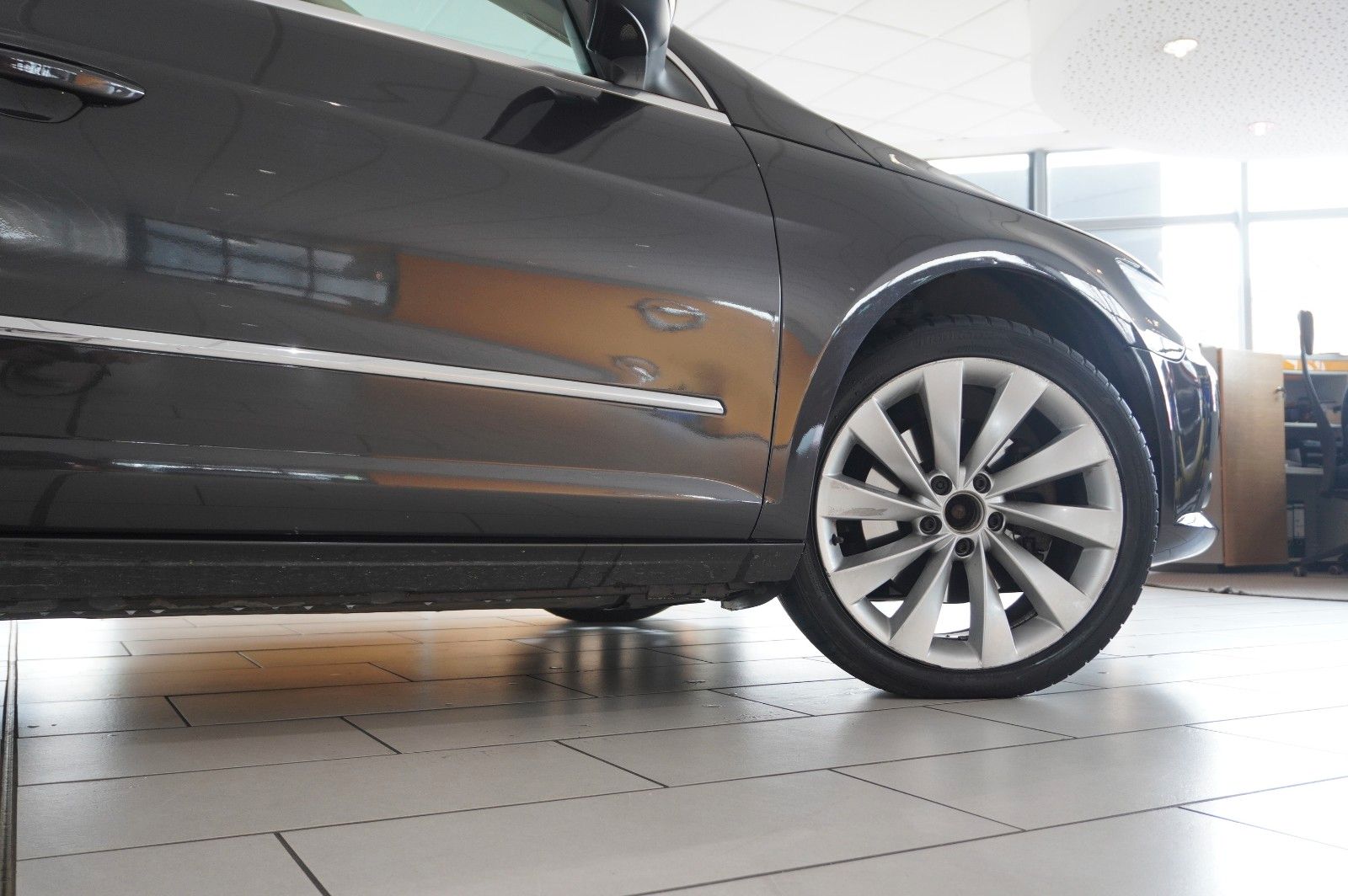 Fahrzeugabbildung Volkswagen Passat CC 2.0 TDI COUPE NAVI/BI-XENON/SHZ/PANO.