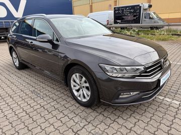 Volkswagen Passat Variant - 1