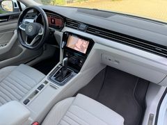 VW Passat Variant 2.0 TDI DSG Elegance
