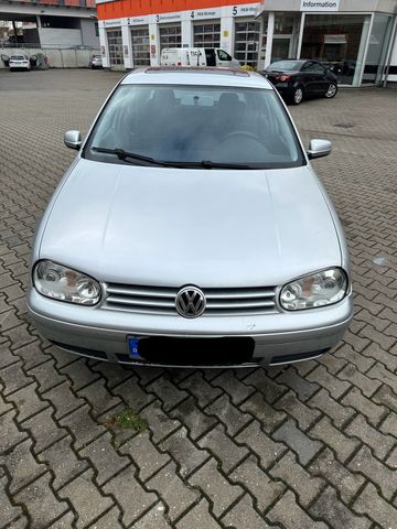 Volkswagen Golf 2002, 2.0 Benzin