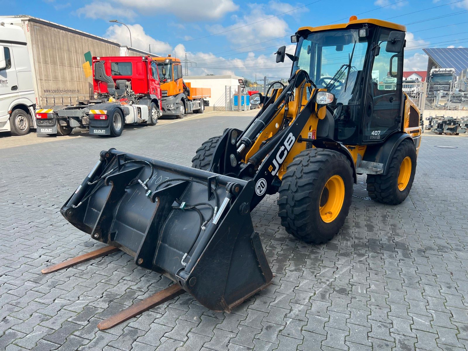 Fahrzeugabbildung JCB 407 SV / nur 268h! / Klappschaufel & Gabel