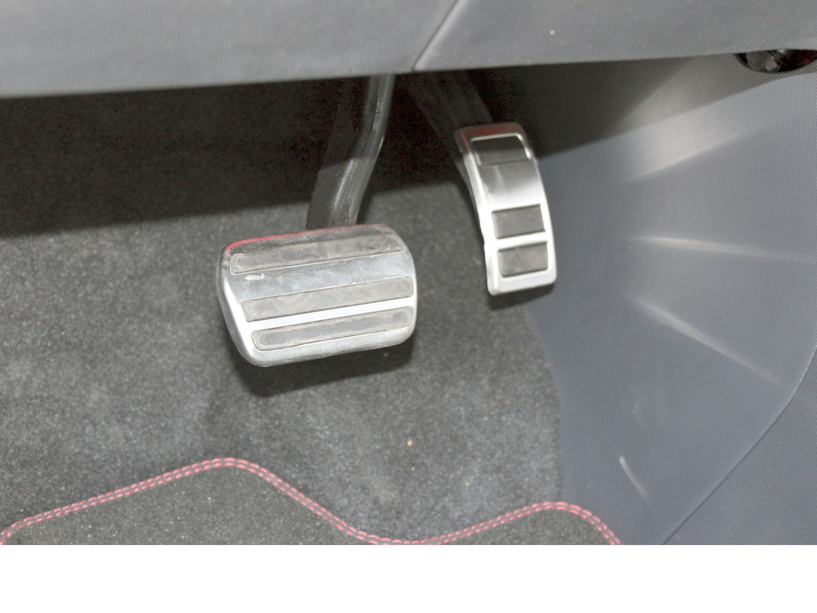 Fahrzeugabbildung Ford Mustang Mach-E AWD