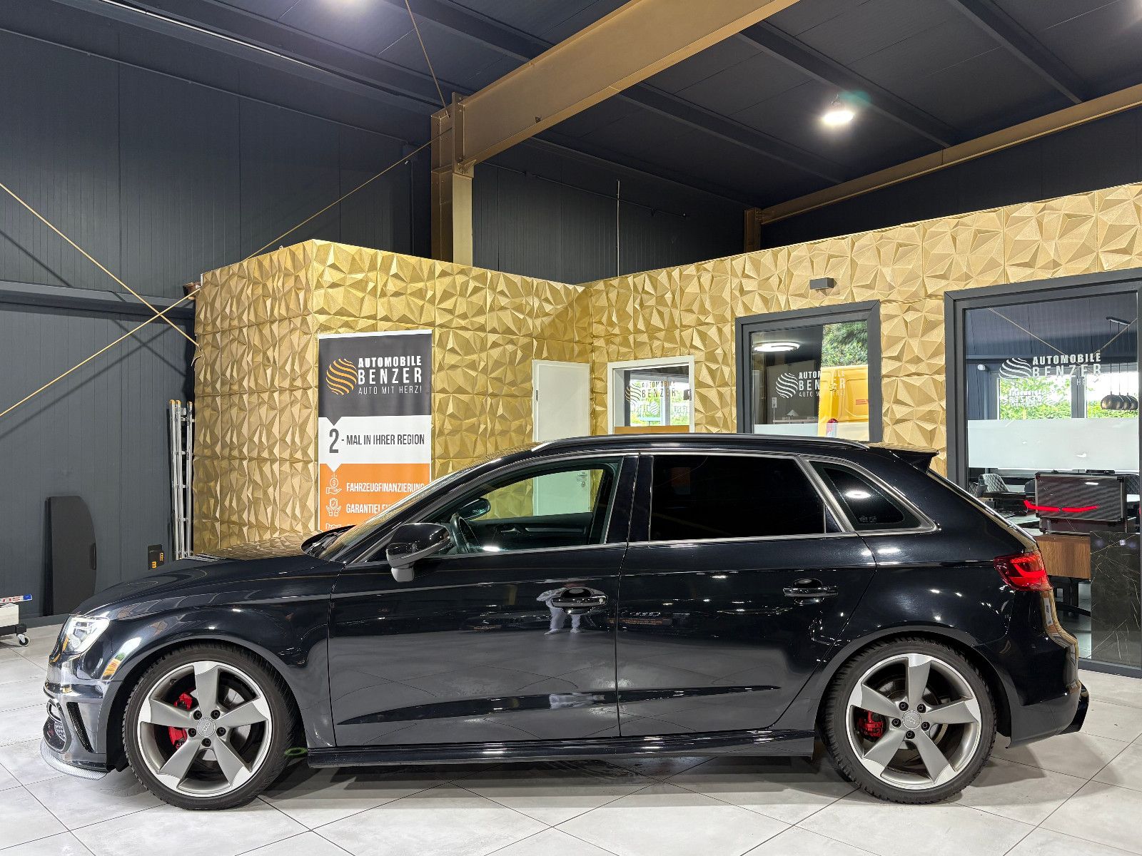 Fahrzeugabbildung Audi A3 Sportback S-line Sportpaket/PDC/SHZ/KLIMA/