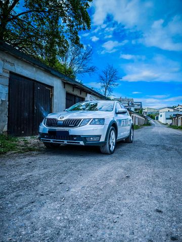 Skoda Octavia Scout 2.0 TDI 44 Scheckheft...