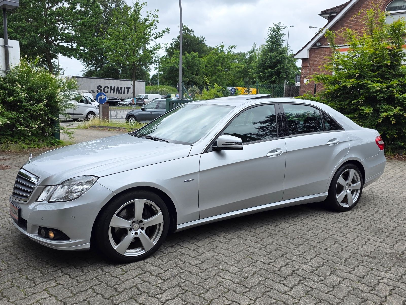 Mercedes-Benz E 220 CDI BE Limo Sport-Paket SHD/NAV/SHZ/ABTEMP