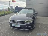 Volkswagen Passat Variant 2.0 TDI Elegance DSG R-Line/AHK/S - Volkswagen Passat Variant mit Diesel-Antrieb: Grau, Kombi