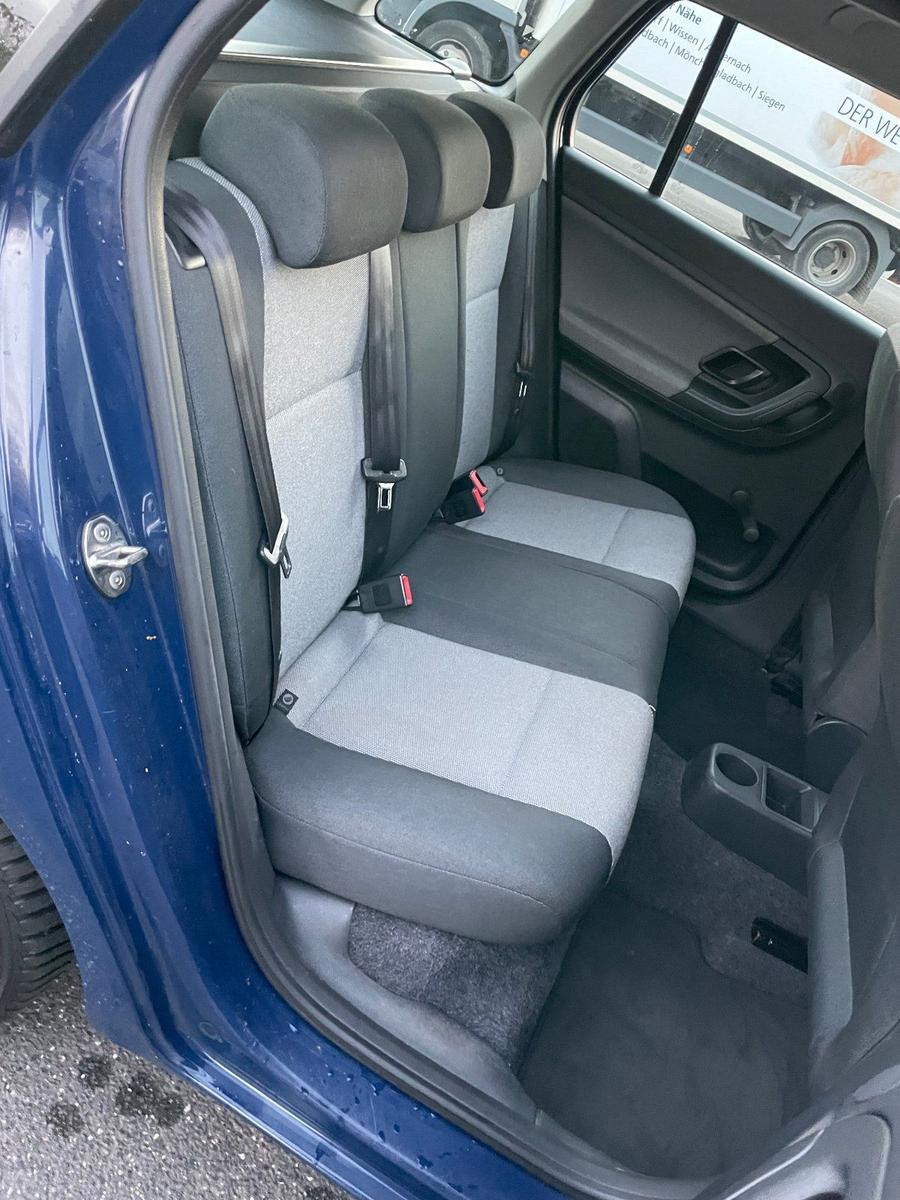 Skoda Fabia 2010 — photo 15