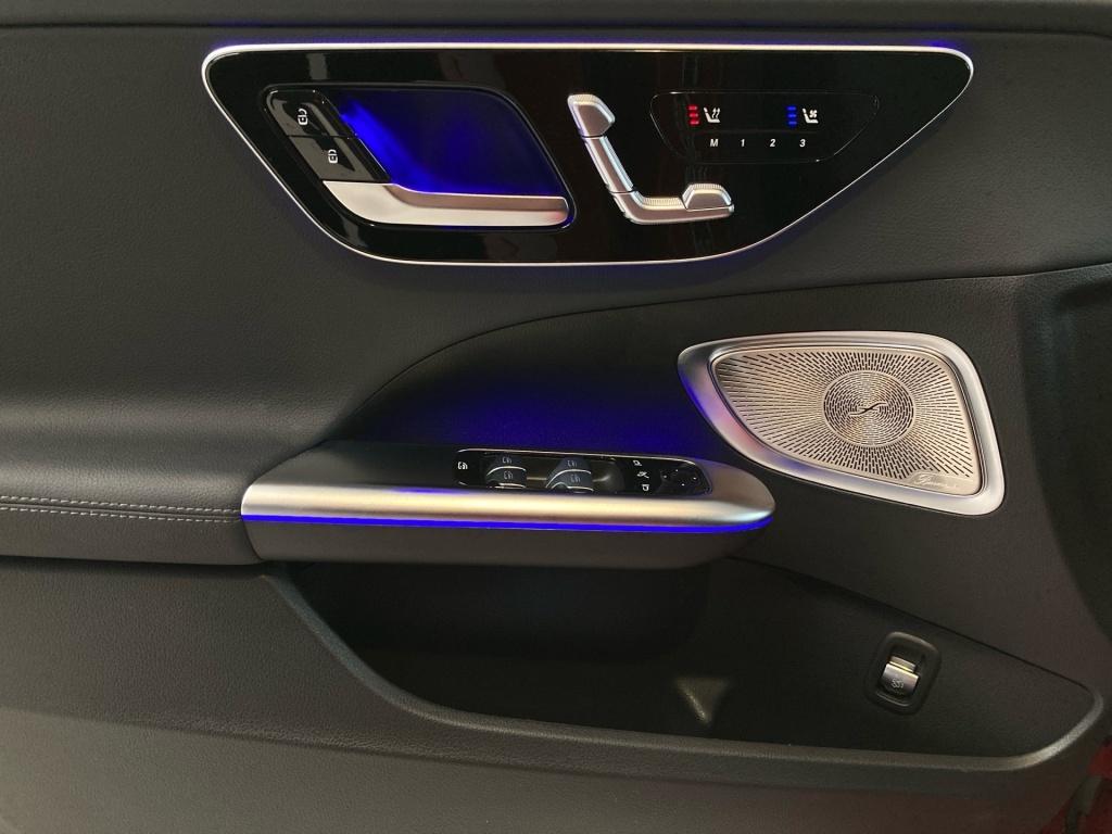 Mercedes-Benz C 300 de 4M T AMG+Night+AHK+Pano+HuD+Burmester++