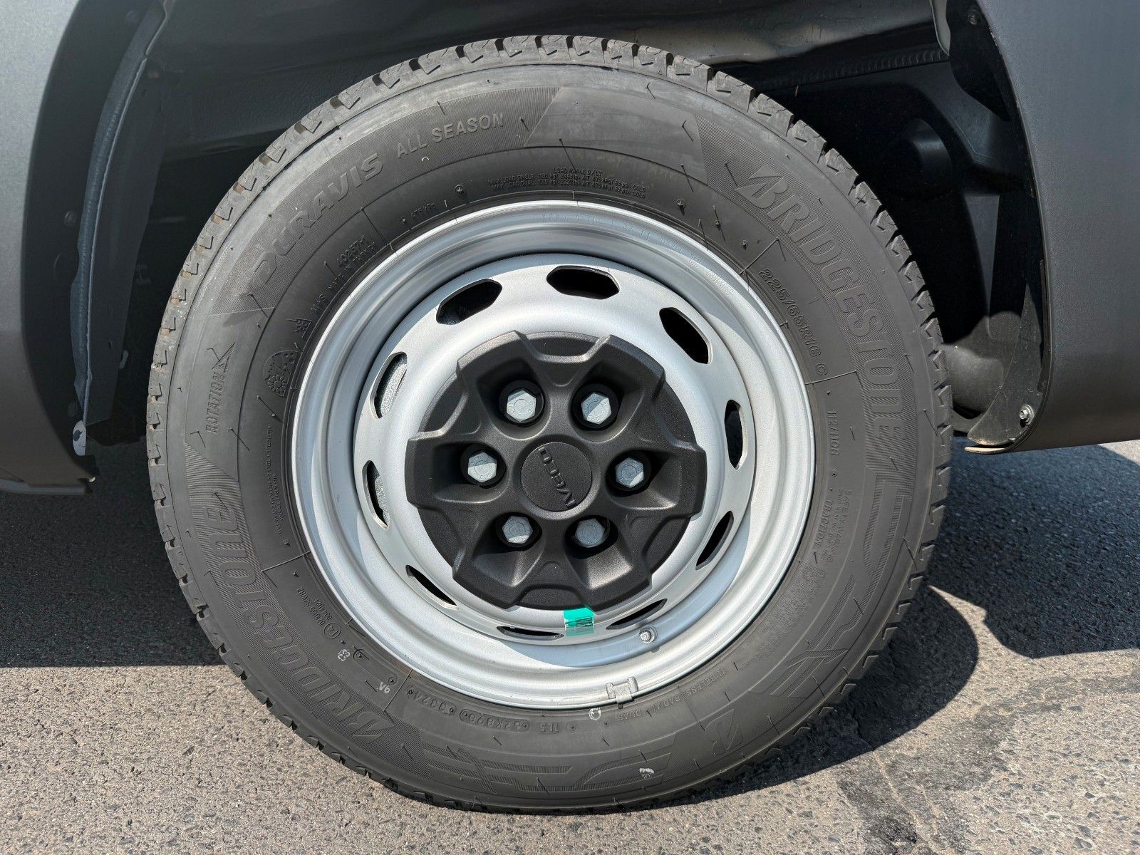 Fahrzeugabbildung Iveco Daily 35S16 3.0L *R3.450mm*AHK*Kamera*Klima*