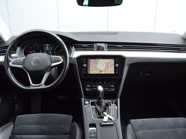 Passat Variant 2.0 TDI DSG Elegance AHK/MATRIX/N