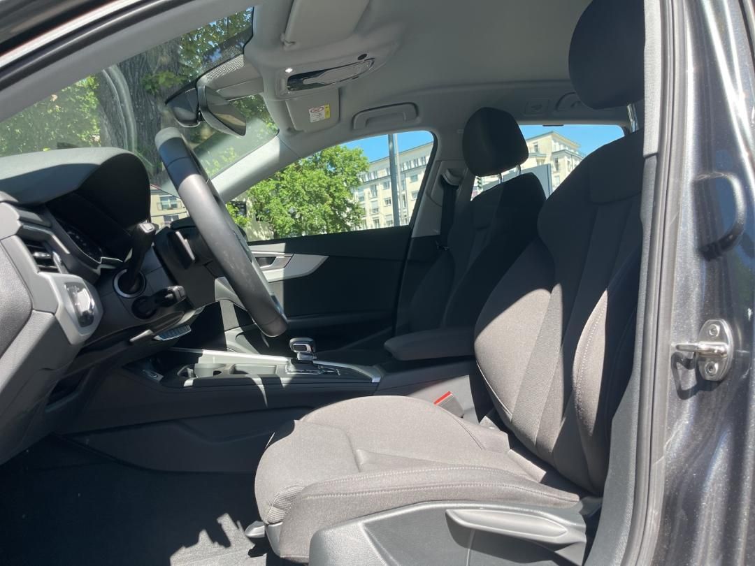 Fahrzeugabbildung Audi A4 Avant S line 35 TFSI S-tronic Stadt Tour Busi
