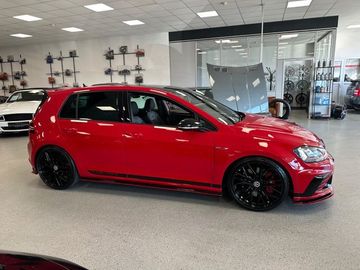 Volkswagen Golf - 8