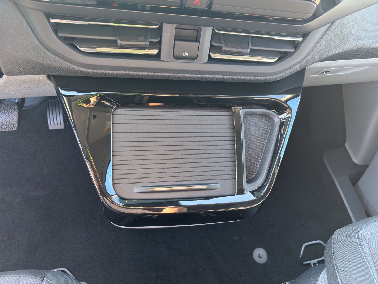 Fahrzeugabbildung Ford Tourneo Custom 2.0 Ecoblue 320 L1 Tourneo Titani