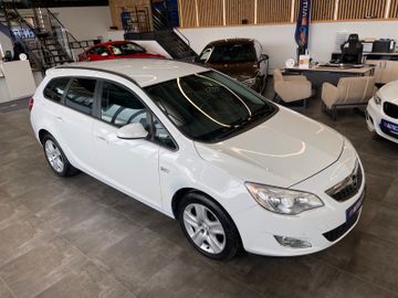 MYAUTOCENTER – Gebraucht- und Jahreswagen mit Werkstattservice in Pfaffenhofen Opel Astra J Sports Tourer Design Edition *PDC*Klima*